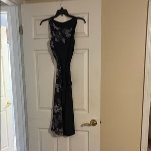 Floral Navy Sleeveless Dress